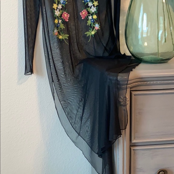 🆕 Zara embroidered tule overlay - Picture 5 of 10